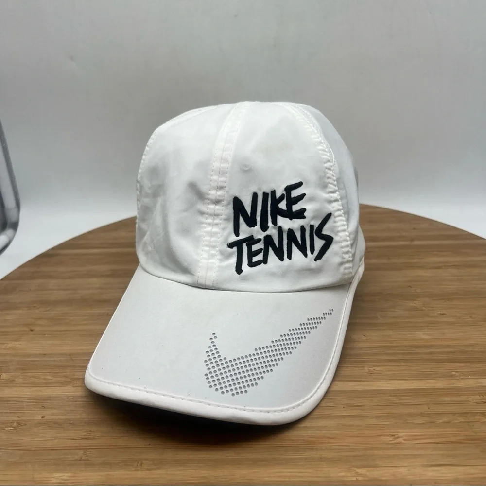 NIKE NYC Logo Feather Light Dri-Fit Stay Cool White Nike Tennis OPEN Cap M/L‎